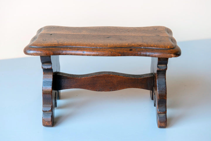19th Century Primitive Wooden Stool With Scalloped Top