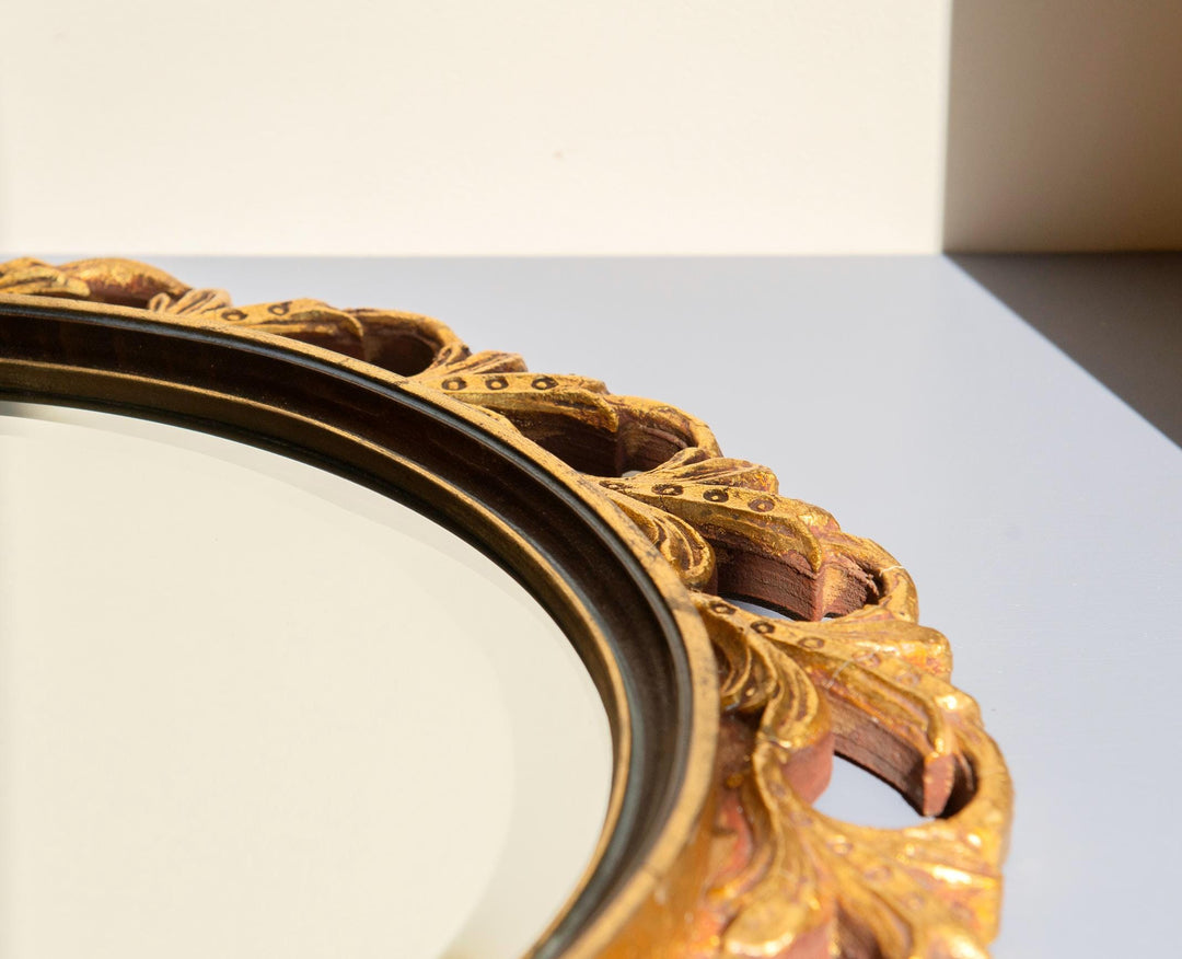 Italian Giltwood Round Wall Mirror - Hollywood Regency