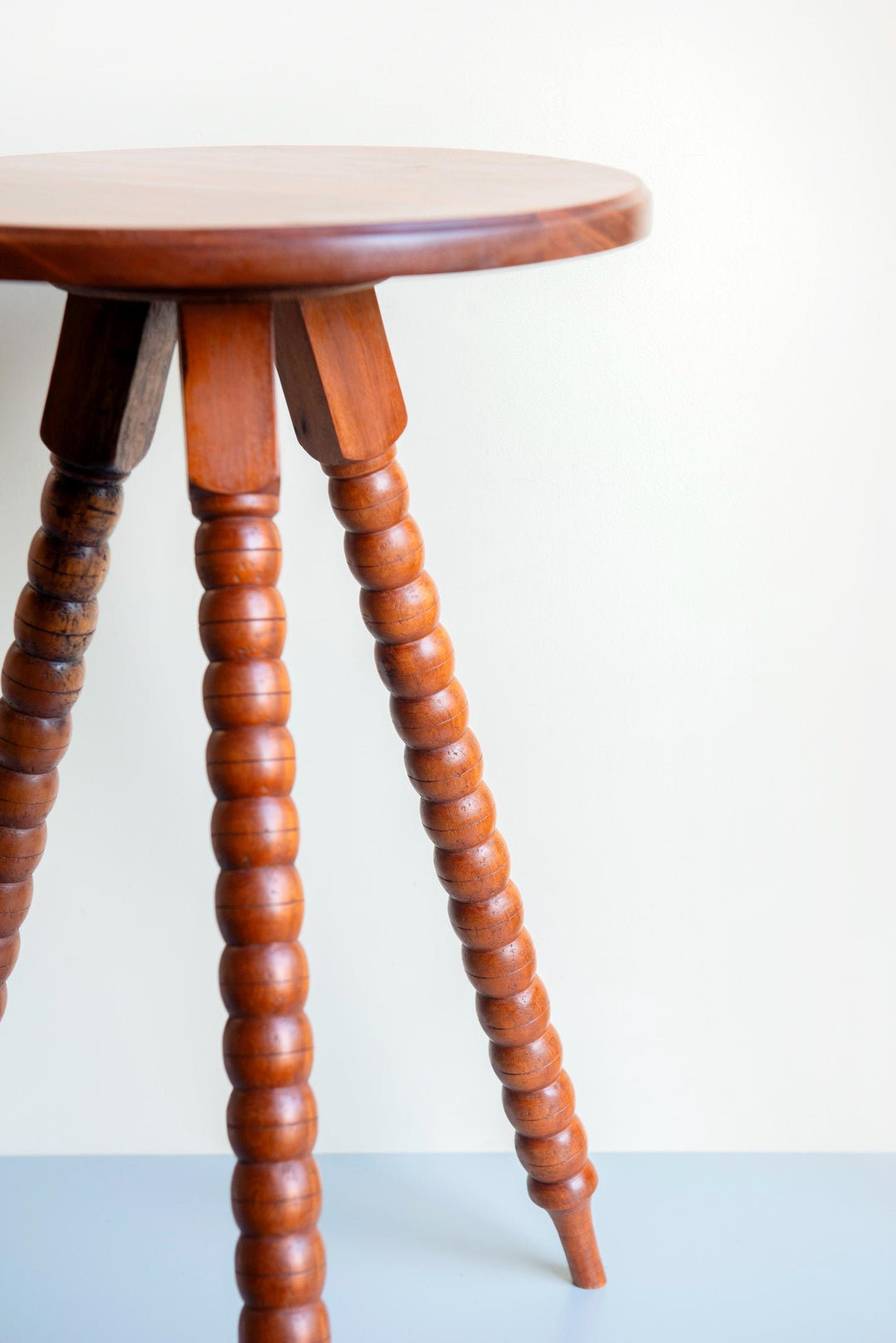 Vintage Teak Round Side Table With Bobbin Legs – Mid Century