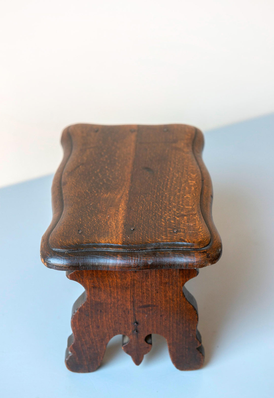 19th Century Primitive Wooden Stool With Scalloped Top