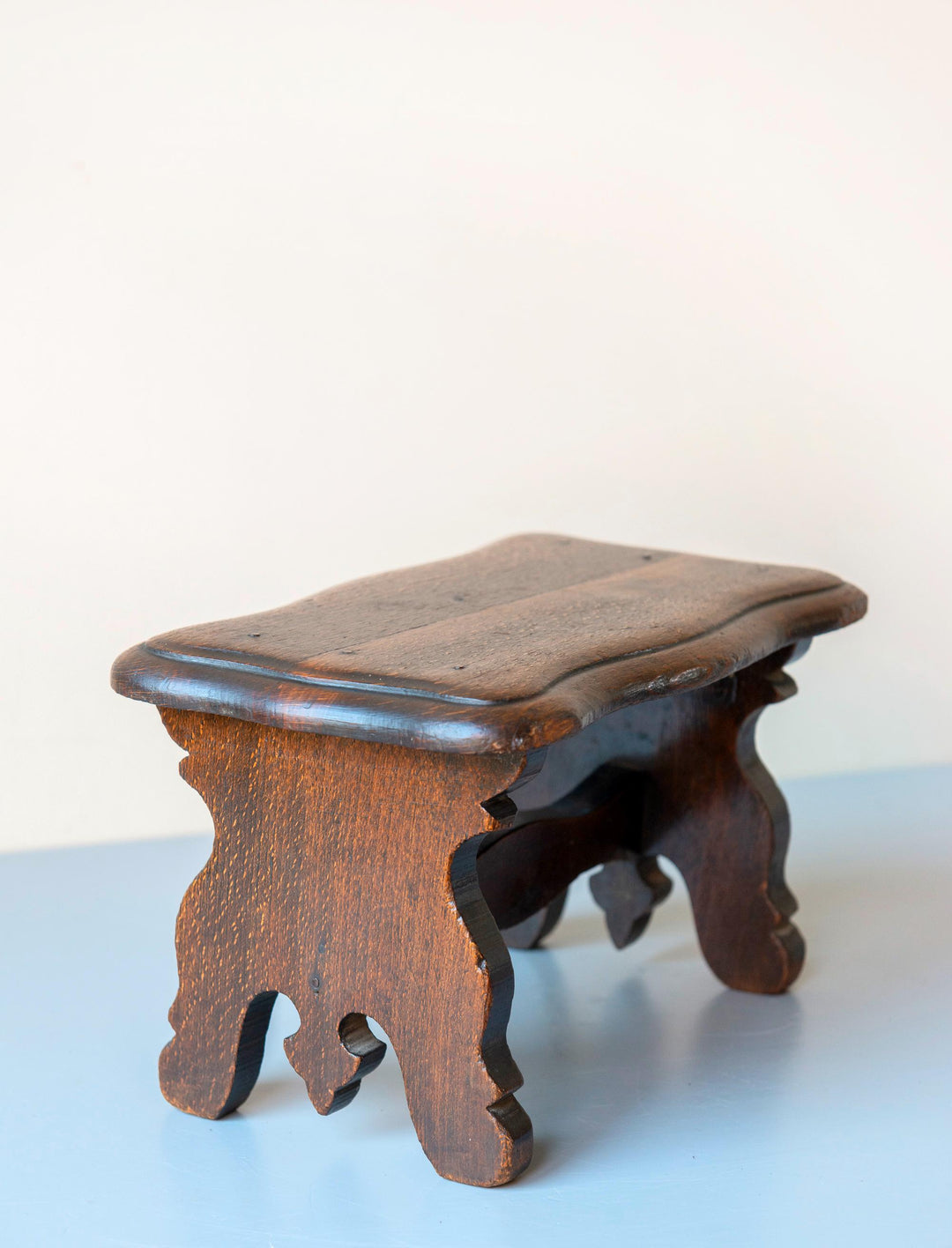 19th Century Primitive Wooden Stool With Scalloped Top