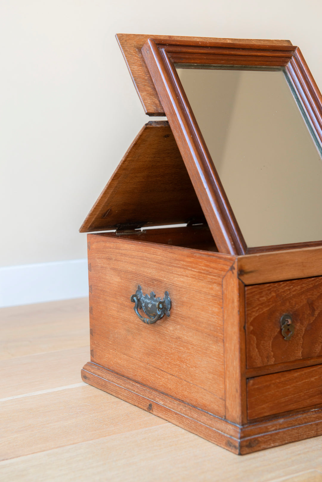 Oak Apothecary Cabinet With Foldable Mirror - 1920s