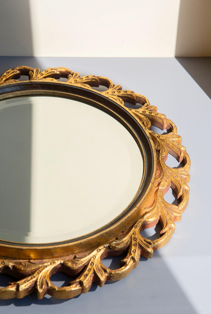 Italian Giltwood Round Wall Mirror - Hollywood Regency